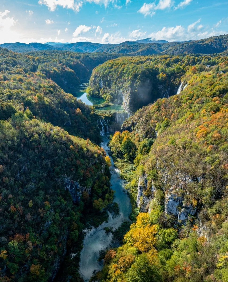 nationofcroats's tweet photo. Plitvice lakes, Croatia 🇭🇷 https://t.co/JfsnExkYCu