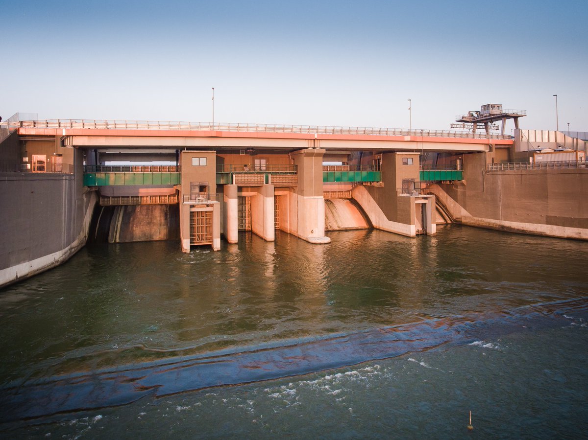 🏗️ Kolejne zadania związane z remontem umocnień brzegowych i urządzeń wodnych rzeki Nysa Kłodzka! 

Będą one realizowane na odcinku od budowli zrzutowej zbiornika Nysa, na całej długości miasta Nysa, w kierunku miejscowości Kubice. 🌊 #StopPowodzi

Więcej: gov.pl/web/wody-polsk…