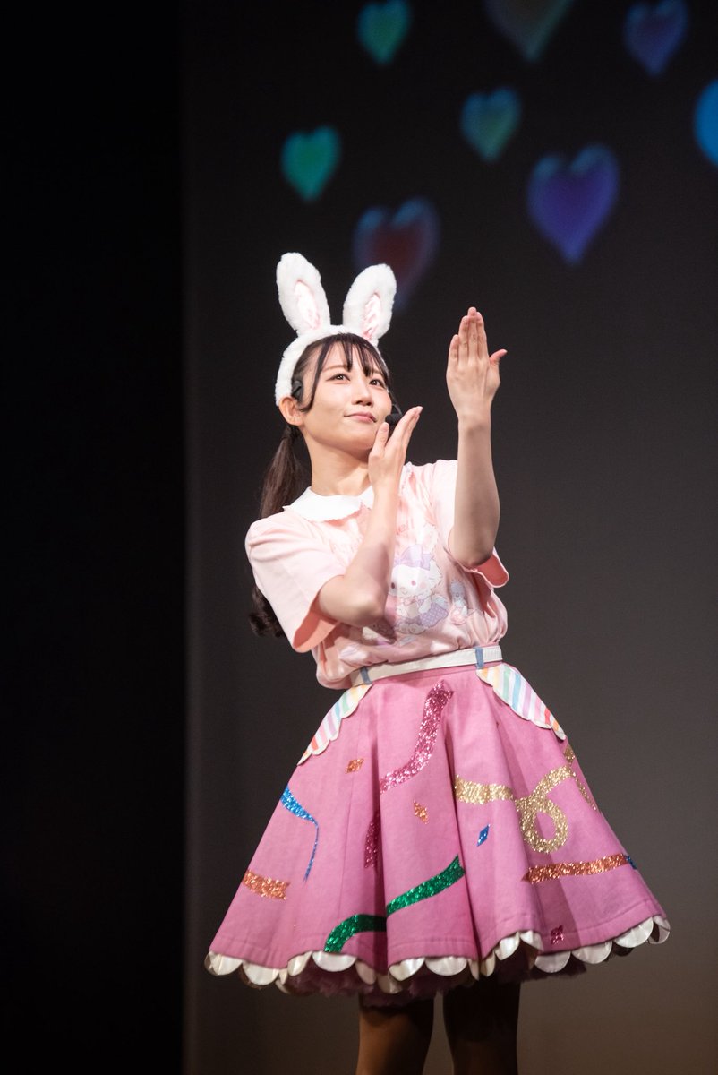 SPL_neboo's tweet photo. ウィッシュミーメルのバースデーライブ

出演すると思ってもいなかったお兄さんとお姉さん
幕開いた瞬間さすがに意味わからなくて混乱した

#ピューロアンバサダー https://t.co/8SkNoYzHP1