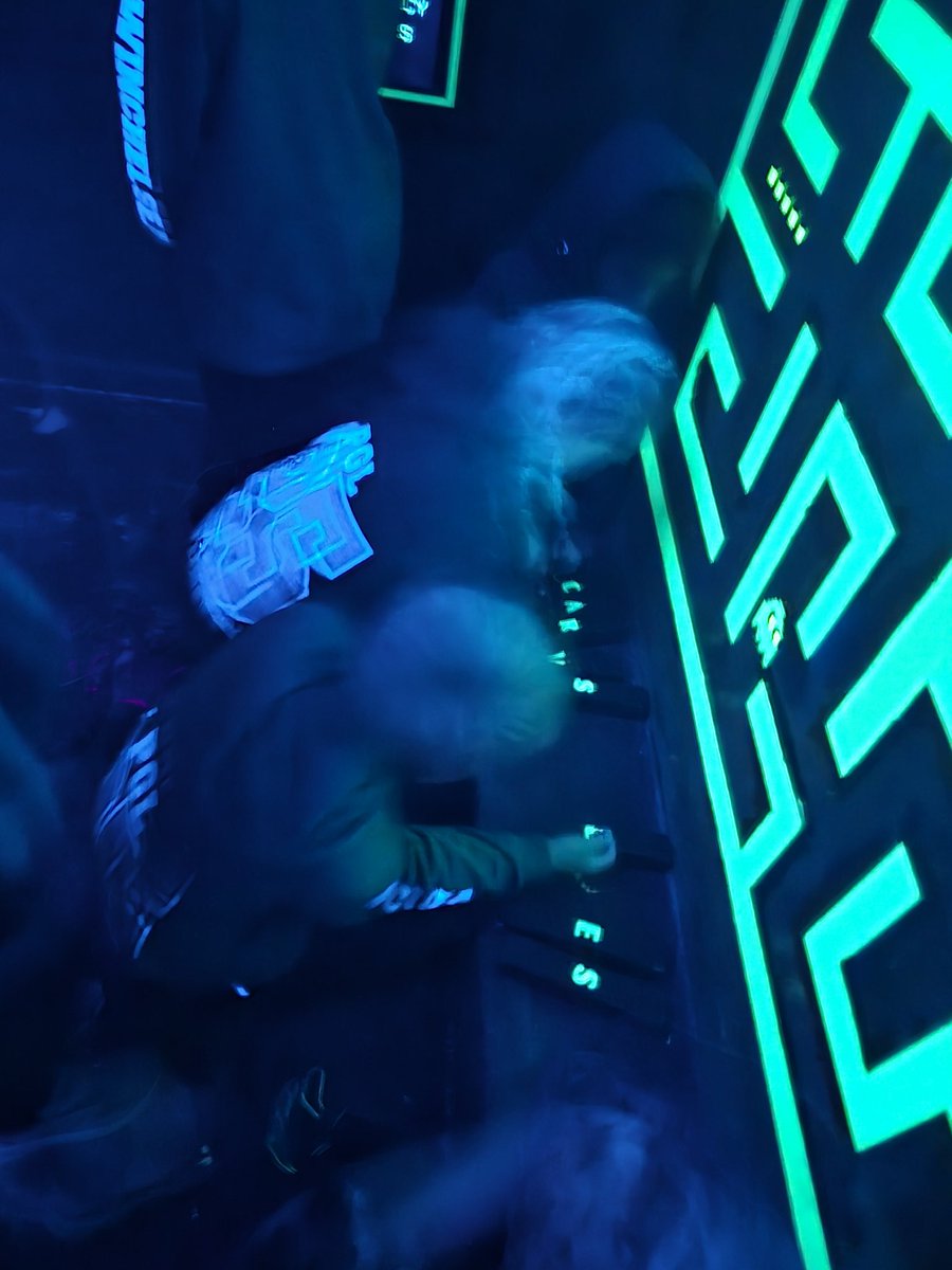 Mr Riley tweet media