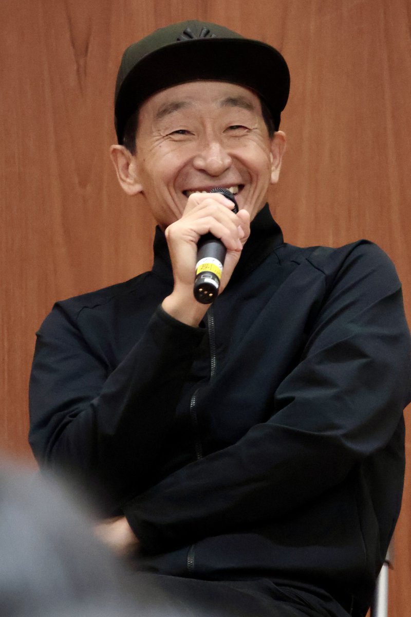 TL_GNB's tweet photo. ノリさんを囲む会でノリさんを囲んできた。
ちょっと直接お話しをさせていただいて、ゴーグルと色紙にサインいただきました。

#ノリさんを囲む会 
#美浦UMAフェスタ 
#横山典弘 騎手 https://t.co/aFTMft48h7