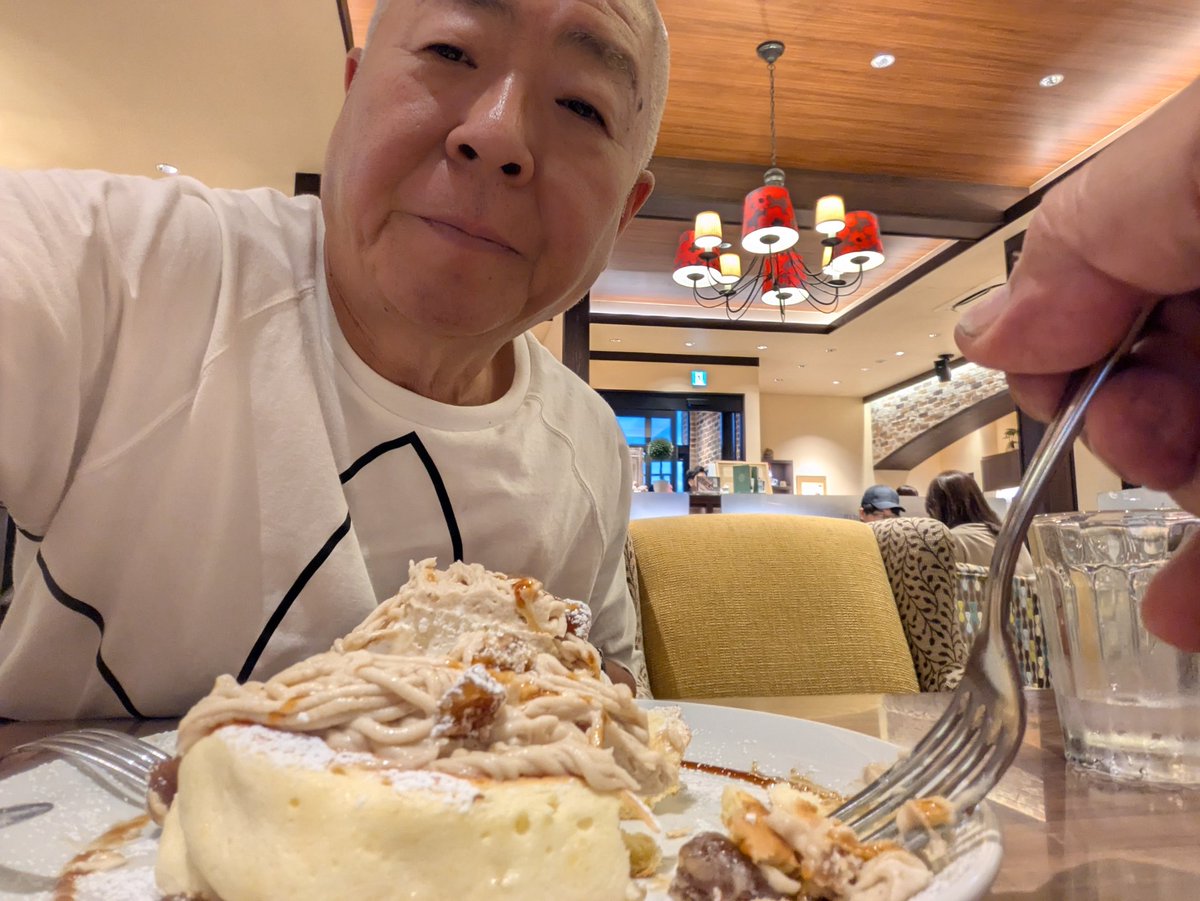 墓掃除お手伝いに来てます
身延の大崩へ行ってきました、途中猿の軍団と遭遇、たくさんいると怖い！