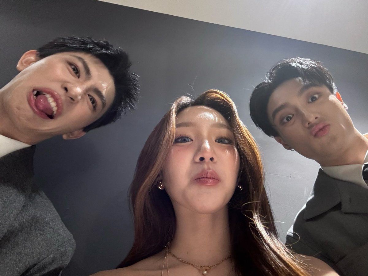 หนีซ้อมมาออกงานครับ
#YentertainAwards2025