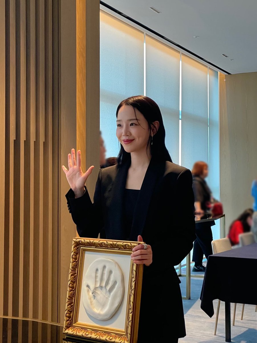 #시덕이의덕질생활 

시덕이는 오늘도… 혜선 덕질 삼매경😝 (같이 봐요)

#신혜선 #ShinHaeSun 
#부일영화상