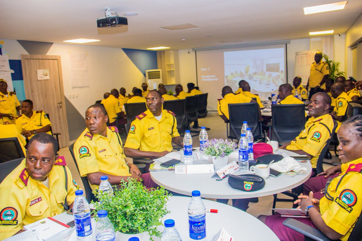 followlastma's tweet image. #Batch3
#Day2
#LASTMAManagementTraining
Topic: #Emotionalintelligence

Emotional intelligence (EI) refers to the ability to recognize and understand emotions in oneself and others

Integrating emotional intelligence (EI) into traffic management can improve road safety, reduce…