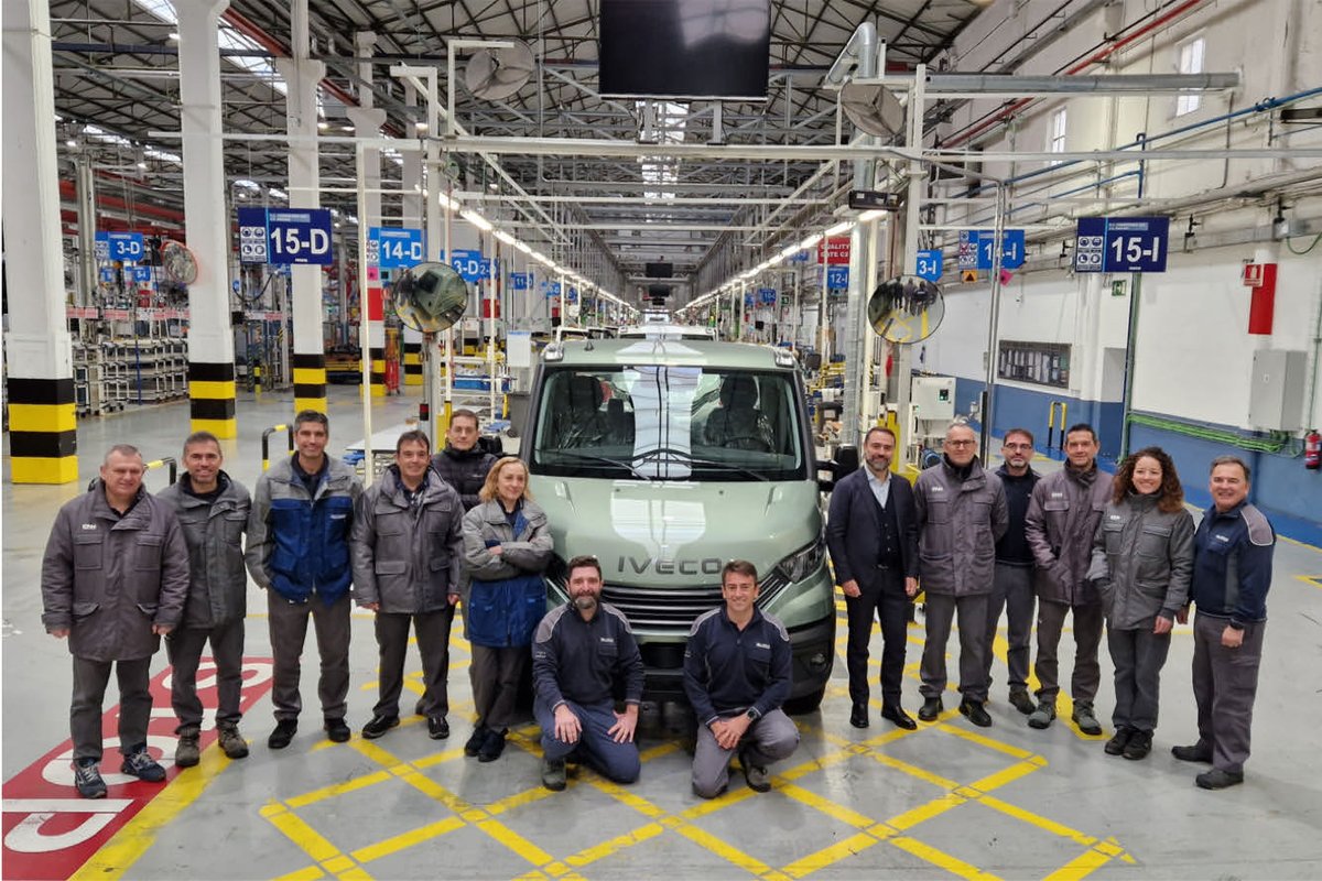 cyleconomica's tweet image. .@IvecoES #Valladolid, distinguida con el #premio ‘Mejor #Aplicación #Digital en #Seguridad’ ow.ly/oUOB50X0Jga #empresas #automoción