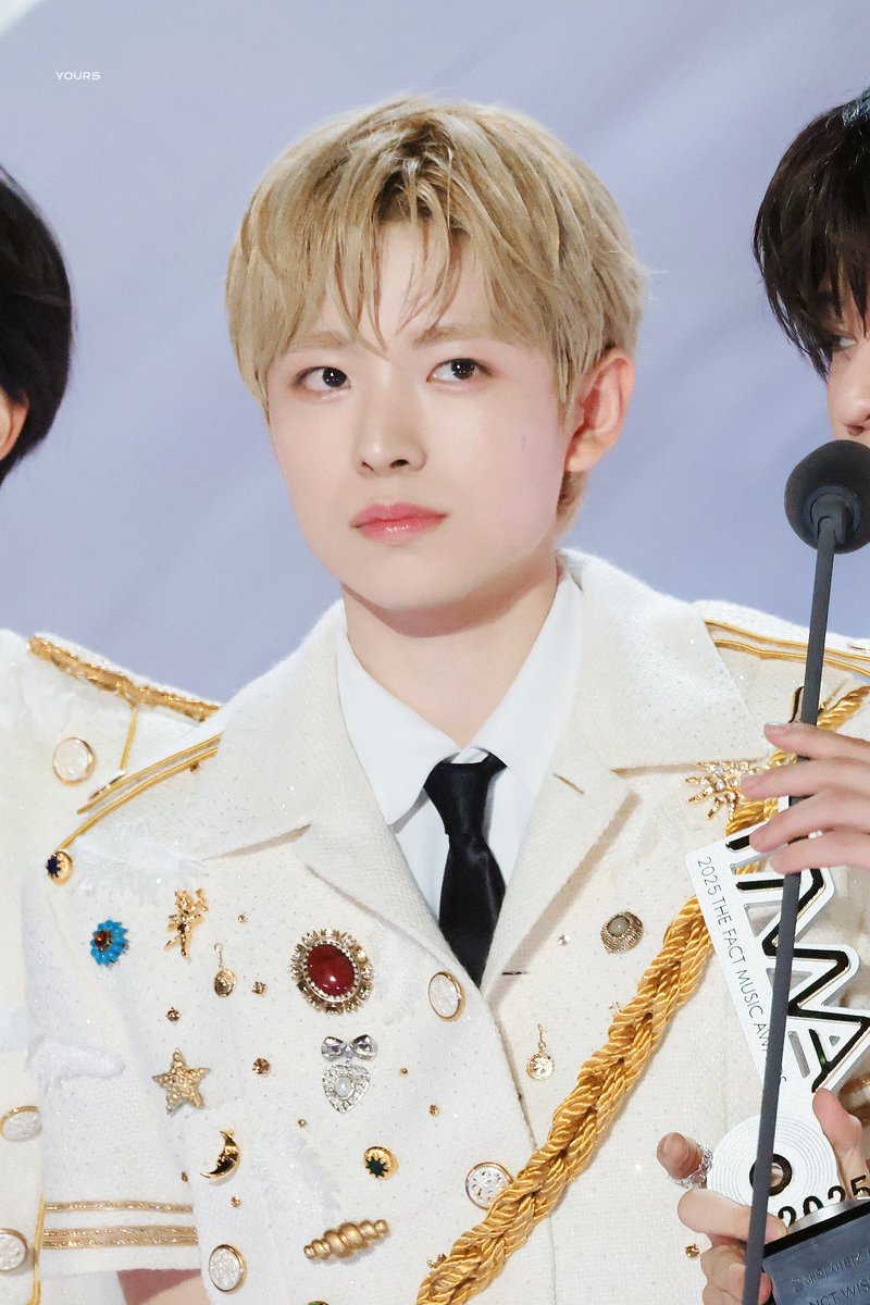 250920 TMA HQ

왕자님 상받았어 축하합니다 🐈👑

#NCTWISH #엔시티위시
#YUSHI #유우시 #ユウシ #得能勇志