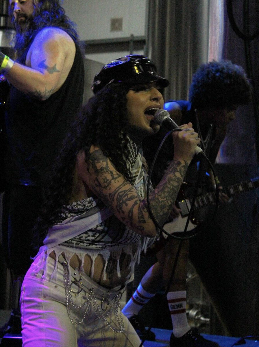 September is basically over which only means one thing .. IT‘S FINALLY SPOOKY SEASON!! 👹⛓️🩸 keep your eyes peeled for a banger of an announcement