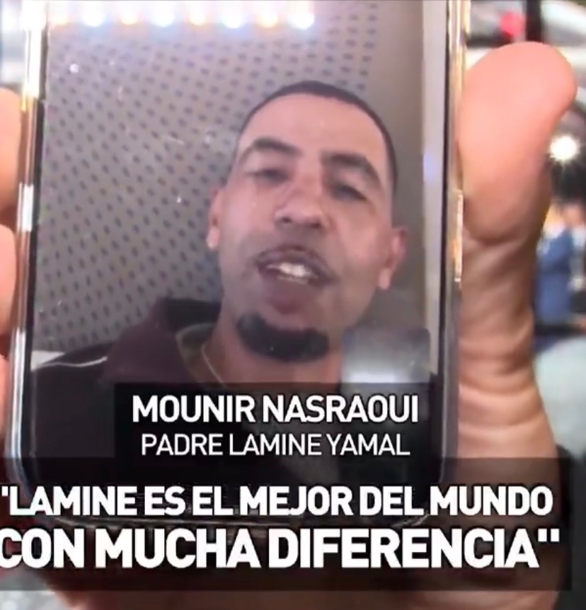 BarcaUniversal's tweet image. 🚨 Mounir Nasraoui (Lamine Yamal's father): "Lamine not winning the Ballon d'Or? He is the best player in the world by a huge margin. I think something strange happened here. This is the greatest morale damage to a human being."