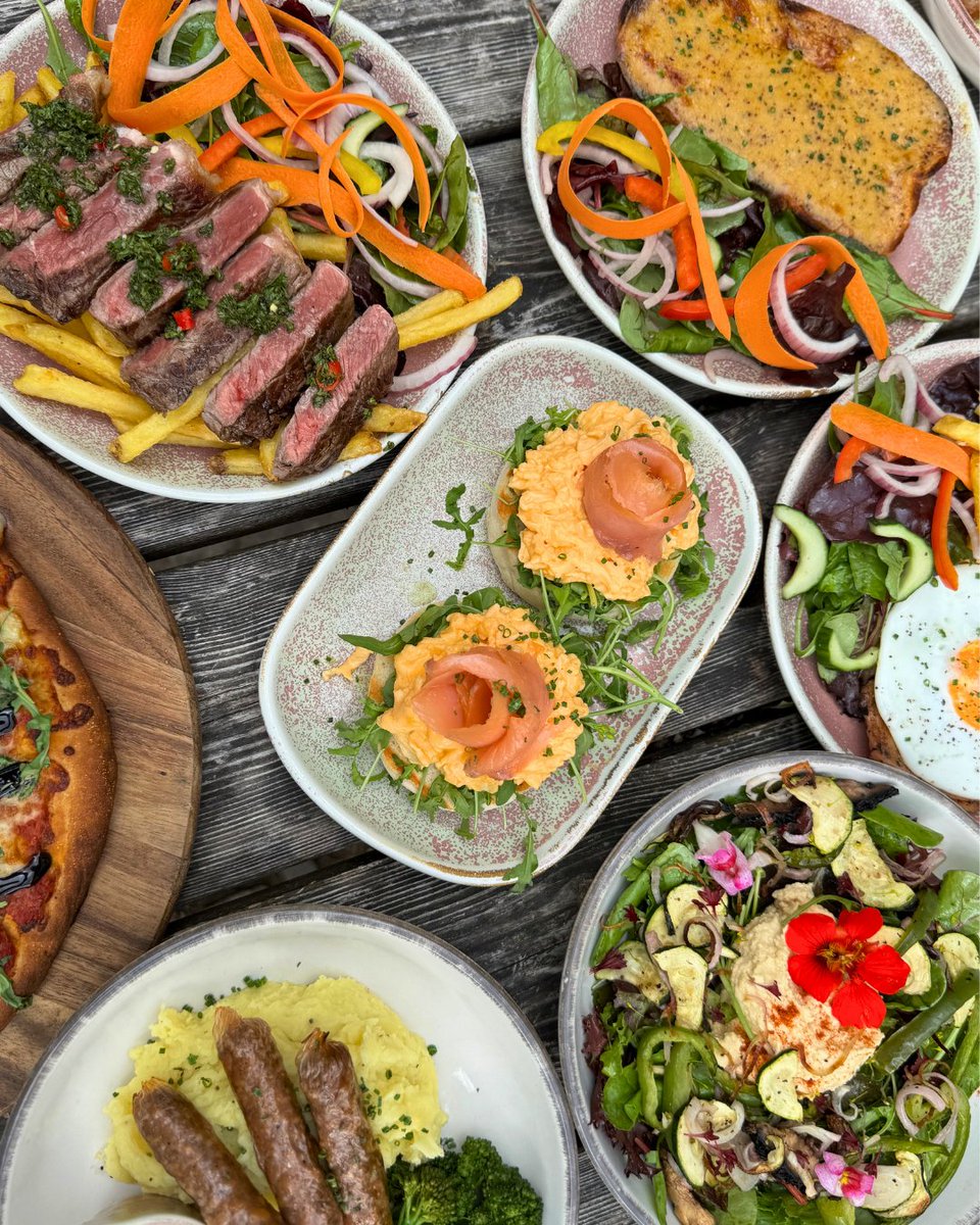 Savour the season with our autumn-inspired dishes! Join us for a taste of comfort that feels like a warm hug! 🍁🥘 #ComfortInEveryBite