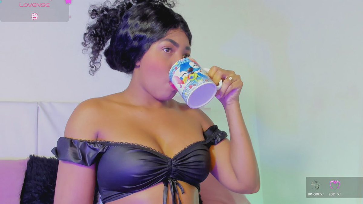 I'm online <a href="/MyFreeCams/">MyFreeCams.com 🌴💚</a>! #onmfc MFC.im/SashaRosss ????