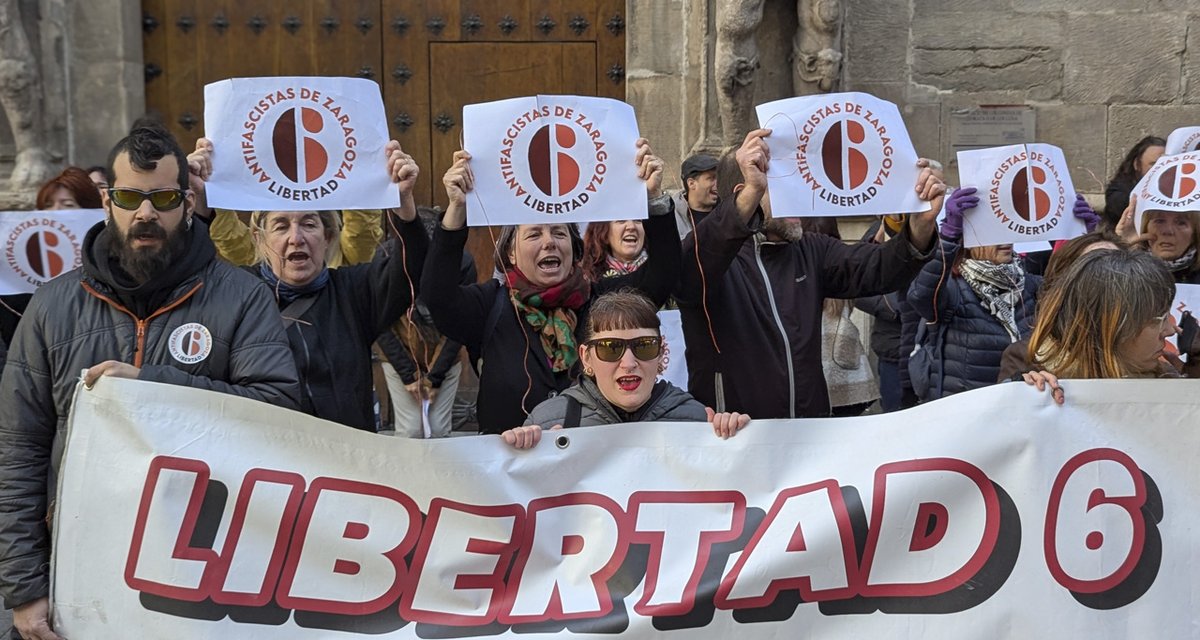 ⭕️ ÚLTIMA HORA | La movilización social consigue el indulto de Adrián y Javitxu, dos de los seis de Zaragoza. Una “victoria colectiva del movimiento popular”, valora <a href="/Libertad6Zgz/">Libertad 6 de Zaragoza</a>. Sin embargo, afirma que “no se ha hecho justicia”: arainfo.org/?p=313447

✍️ Informa <a href="/igoiz17/">Iker G. Izagirre</a>