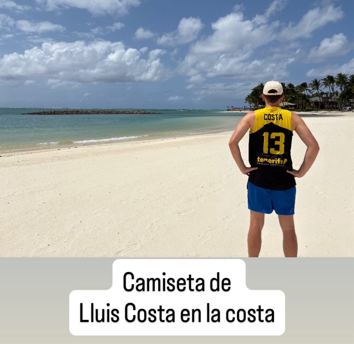 orgaz_mo's tweet photo. Ahora tendria que hacerse @Lluiscosta15 una foto de el con una camiseta con esta foto para ser Lluis costa con una foto de la camiseta de Lluis costa en la costa @PabloLolaso 

Twitter haz tu magia 💪🏻🤙🏻 @CB1939Canarias https://t.co/QP4QR4ffGo