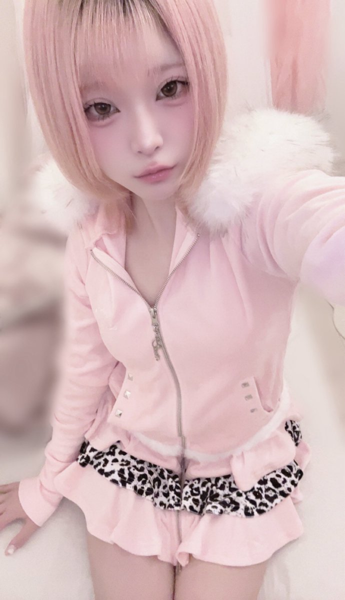 DustDevil ｻﾝ の新作 !! かわいすぎる（× × ）
早く外でも着たい !! ෆ