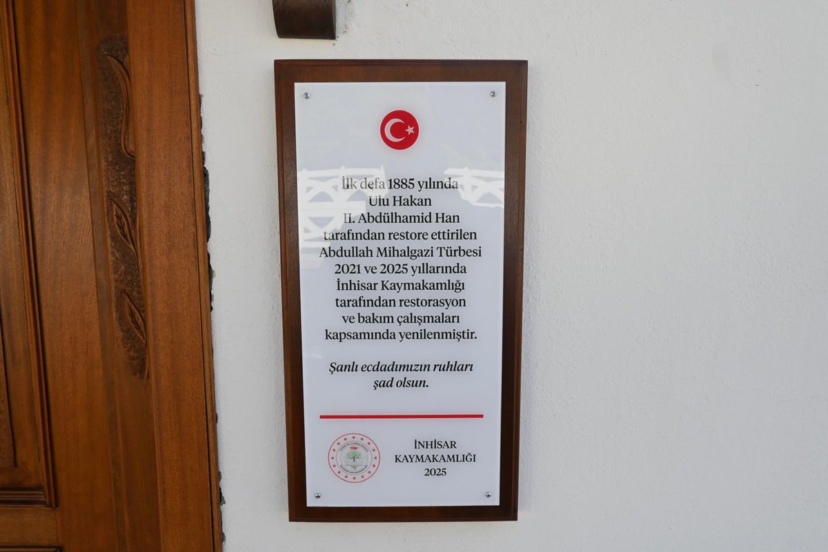 Kaymakamlığımızın yürütmüş olduğu,çalışmalar kapsamında; türbe bahçesinde gül ve süs bitkileriyle birlikte çevre düzenlemesi, türbe için özel olarak tasarlanan ve üretilen tanıtma ve bilgilendirme levhaları, bakım ve boya işleri gerçekleştirildi.

<a href="/kaymakam_unal/">Mücahit Ünal</a>