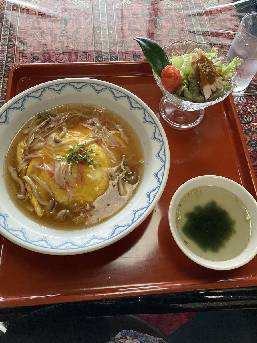 sachibaa24's tweet photo. [頑固親父と生きる]#578

大変！やっちまった！
ジャザの駐車場
花壇の囲いにドーン！

今日は秋分の日
ディラーが休み
保険会社から
レッカー車手配

妹の旦那に迎えを頼み
親父にも連絡
謝るしか無い

散った破片を集め
レッカー車を見送る

親父の小言が延々と
返納し、もう乗るな！

3人でランチを https://t.co/C2YHXDCLgw