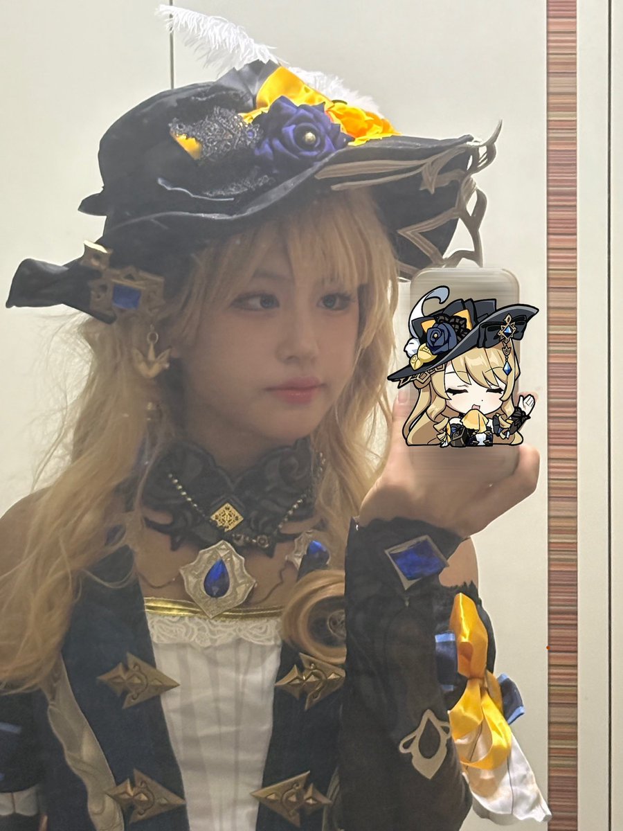 가시 장미회 회장, 나비아🌹 (1)
•
•
#cos #나비아 #genshincos #Navia