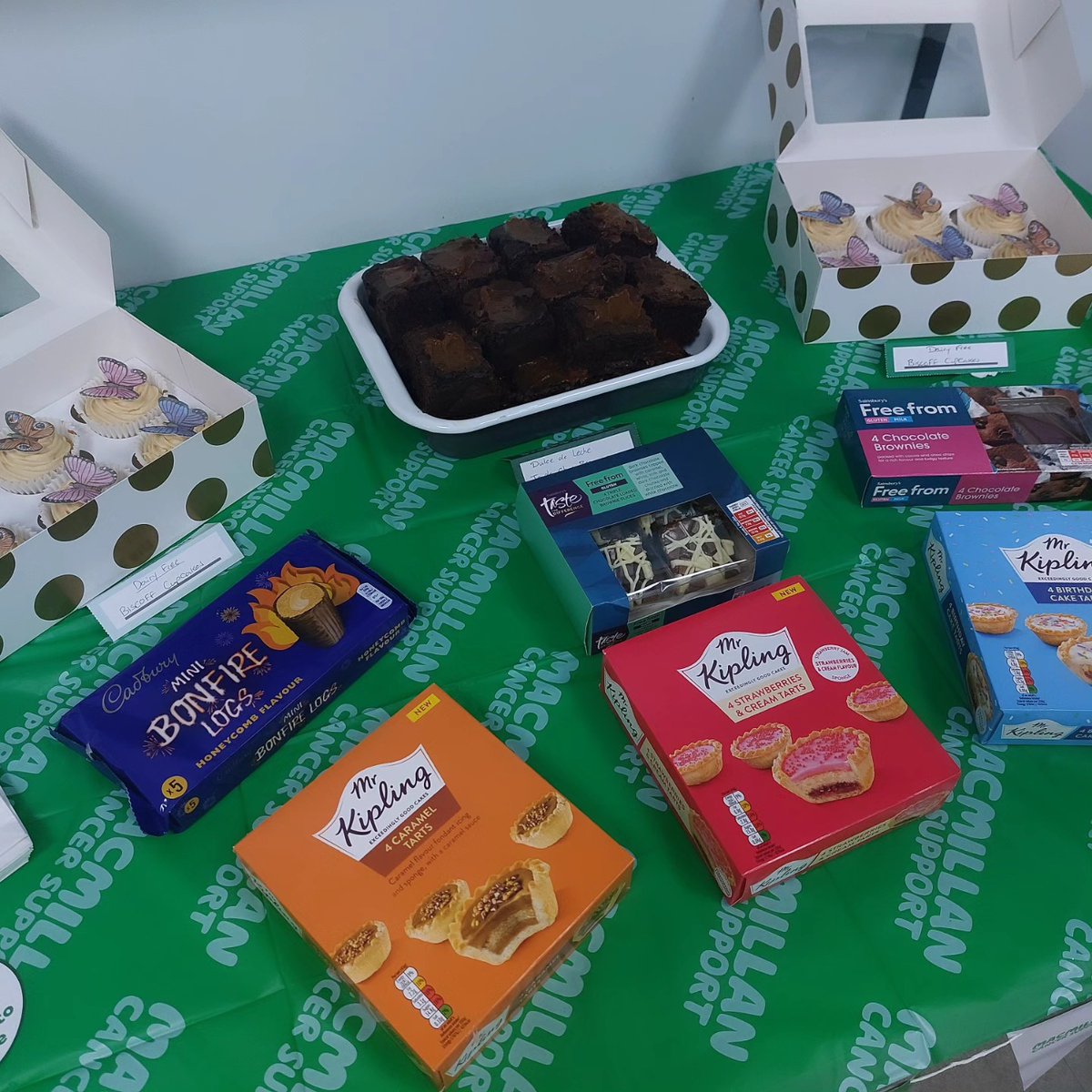 Today, we're hosting our annual Macmillan Coffee Morning to help raise money for this fantastic charity. Thank you to everyone who baked and bought for this year's event. 

#macmillancoffeemorning #fundraising