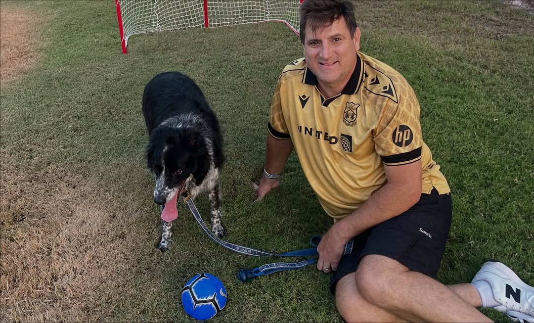 jimmy_Rudman's tweet image. Life’s best goals are scored with good friends by your side.🐾⚽💛