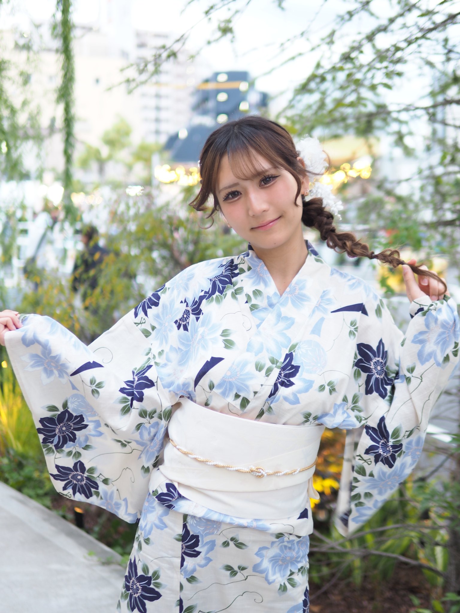 北口キャロライン美利衣　お宝私物2品とサンタ衣装とサイン入り紙袋 きゃろらいん on X: 