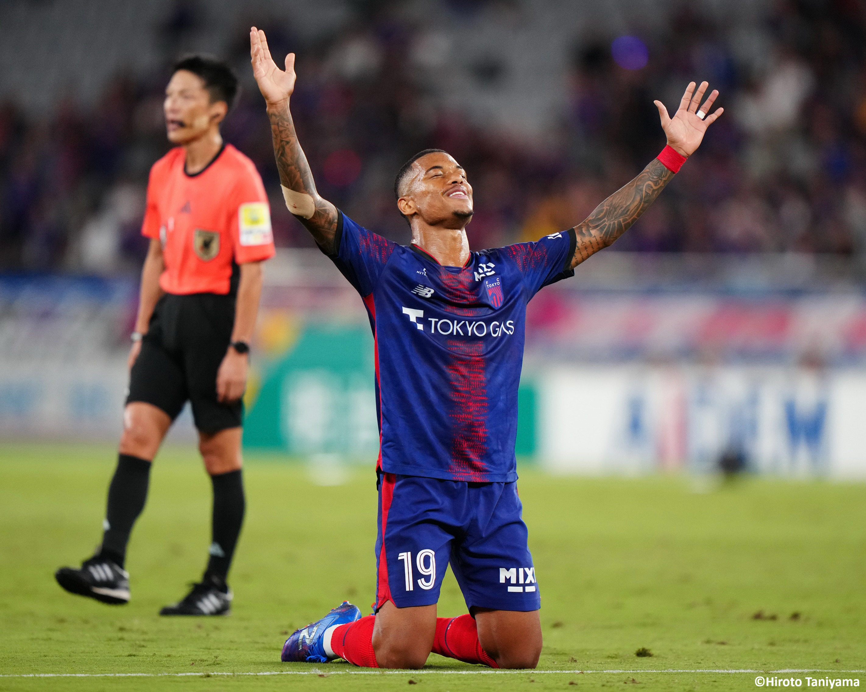 値下げ交渉可　23区　ネイビー　44 サッカー地 値下げ交渉可 23区 ネイビー 44 サッカー地