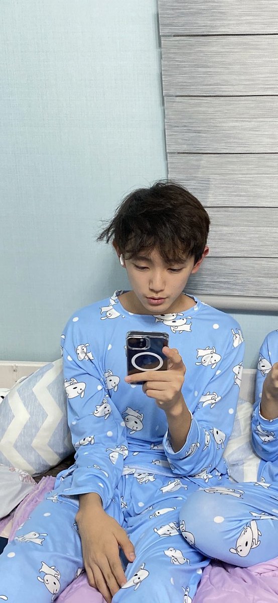 내현님 짱구잠옷 콜렉션…☝️🤓
사진을 구성하는 모든 요소가 웃겨서
진짜 깔깔 웃음서 봄….🤦
무슨 키우라는 신의 계시 같음. 이런 과사 뜨는 연생이 어딨어 키우라는 거잔아 이건.🗿🗿

제보 감사합니다.ᐟ .ᐟ
#김재현 #KIMJAEHYUN #キムジェヒョン #BOYS2PLANET #보이즈2플래닛
