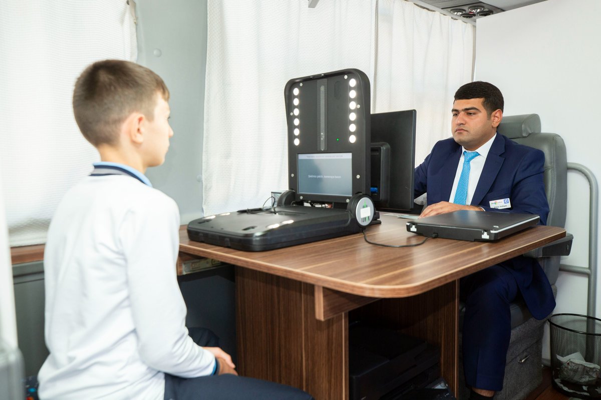 Azərbaycan Respublikasının işğaldan azad olunmuş ərazilərində əzəli, dədə-baba torpaqlarına qayıtmış vətəndaşlara dövlət xidmətlərinin daha rahat, əlçatan və şəffaf formada təqdim edilməsi məqsədilə tədbirlər davam etdirilir.

Ətraflı: vxsida.gov.az/az/article/2455