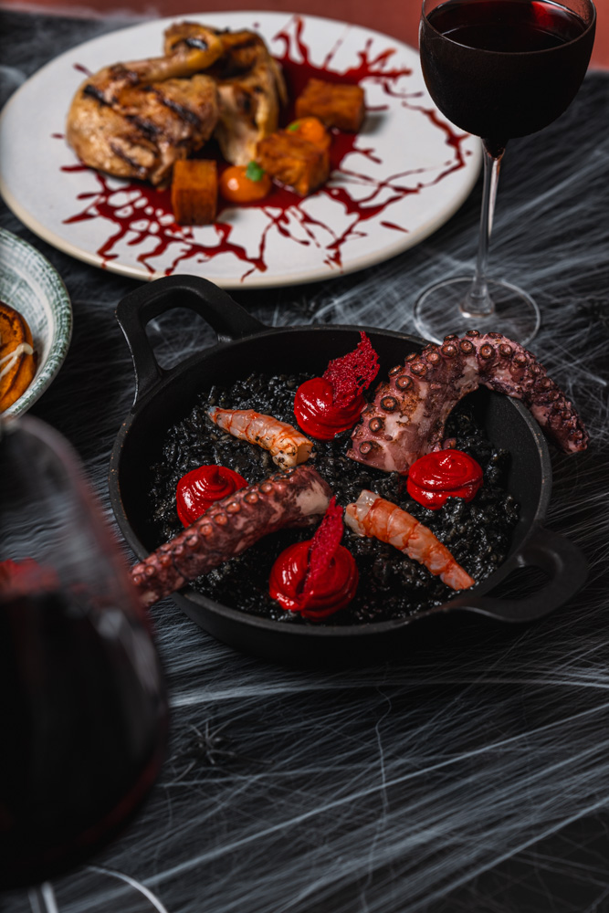 Spooky season is upon us, and @joiabattersea have created an exciting festive menu at 

I shot their Halloween-inspired food and cocktails, that are as creative as they are seasonal 

Who’s ready for a Halloween feast with a view? 🎃 #Halloween #festivemenu #foodphotographer #uk