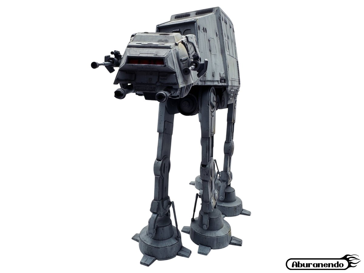 Ani_Kuzunishi's tweet image. 【製作代行依頼】mpc ?/? AT-AT。白バックで撮るとまた違った感じに。依頼主様にも喜んでもらえたようなので一安心。今年は古いキットばかり作ってますが、キッチリ作ればそれなりに見える事が分かっただけでも収穫でした。
#mpc #StarWars #ATAT #製作代行