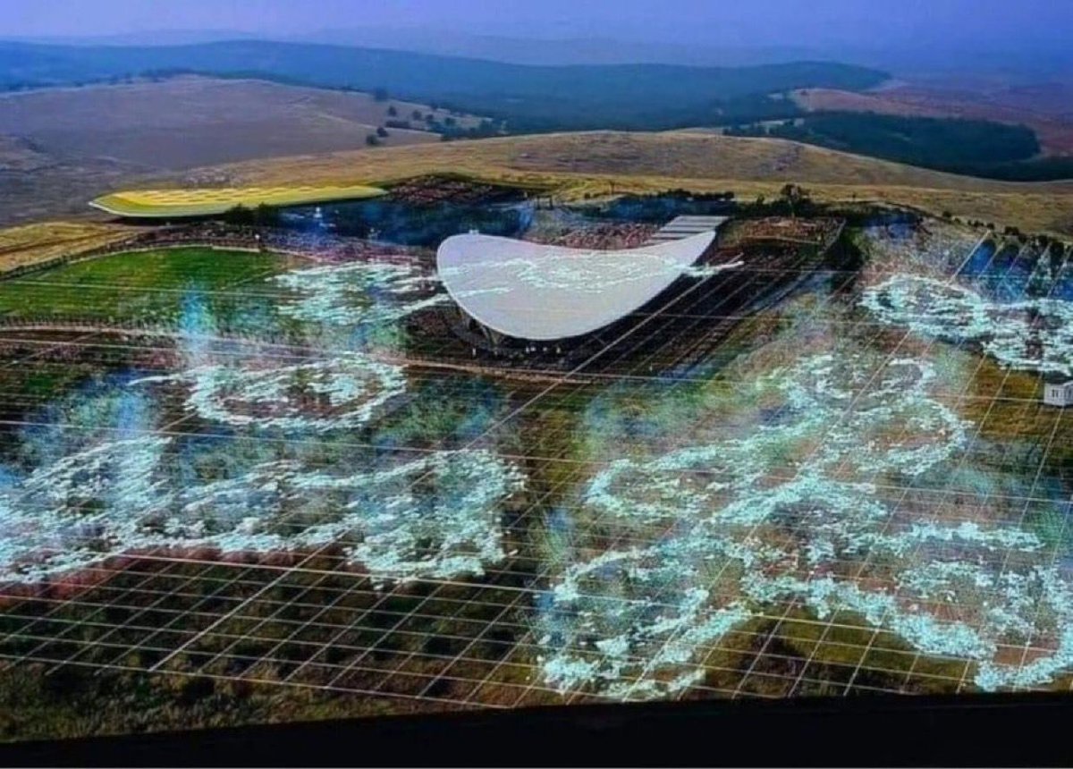 GÖBEKLİTEPE..!
Laser taramasında toprak altındaki yapılar görünüyor.
Bu alan ağaçlandırılarak kazı durduruluyor ve Göbeklitepe karanlığa gömülmek isteniyor.
Çünkü buluntular batıyı hiç memnun etmedi.
Büyük olasılık yeni bir İngiliz oyunu ile karşı karşıyayız.
Dinlerin (Budizim