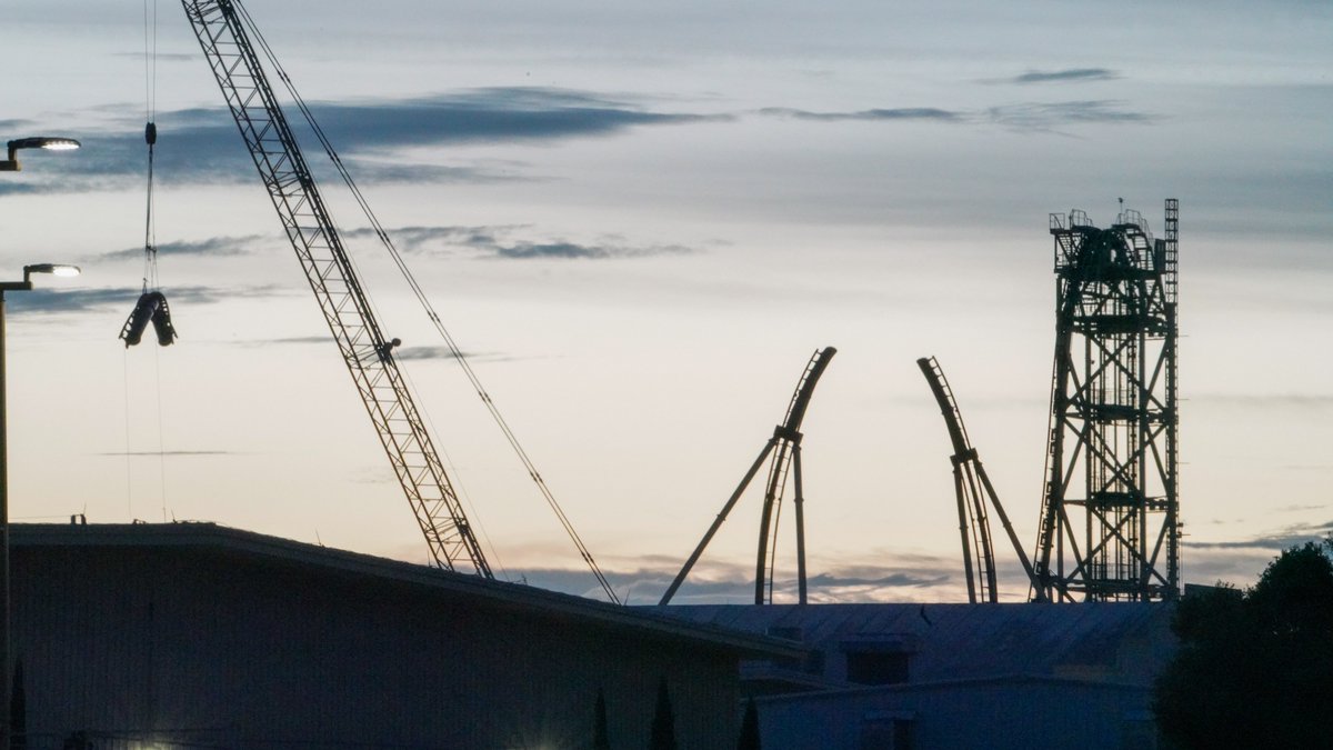 Sunrise at the demolition of Hollywood Rip Ride Rockit.