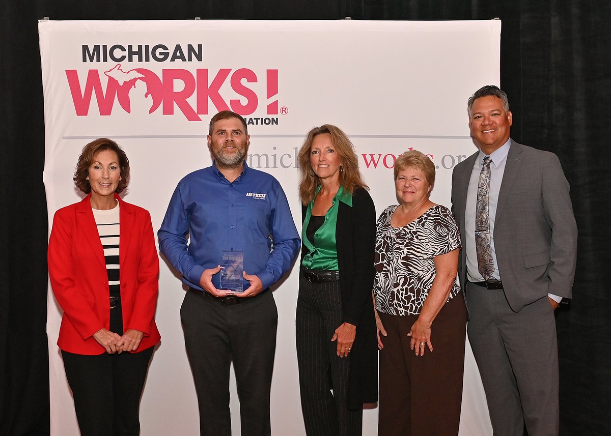 MiWorksSW's tweet image. 🏆 Big news! The Michigan Works! Southwest Workforce Development Board has been awarded the 2025 Board of Excellence Award at the Michigan Works! Annual Conference for outstanding leadership in workforce development!
#WorkforceDevelopment #ExcellenceAward #MichiganWorksSouthwest