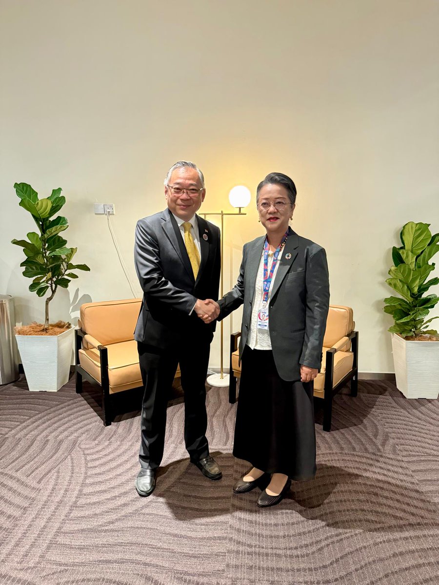 UN_Armida's tweet photo. Productive exchanges with @ASEAN Ministers at the 57th AEM & 28th AIA Council in Kuala Lumpur.
I reaffirmed @UNESCAP’s support for #RIPAP and deeper collaboration on trade, investment, energy, digital transformation and regional connectivity under @MYasean2025. https://t.co/sb0YgxFWX6