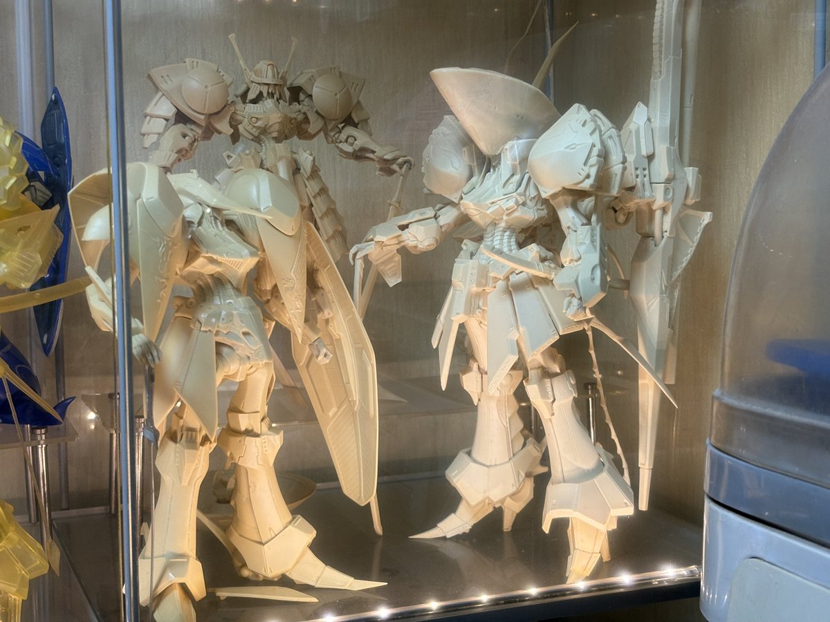 シンモラ ガレージキットスタチュー ニーアオートマタ ヨルハ司令官 ヨルハ ガレージキット ガレキ