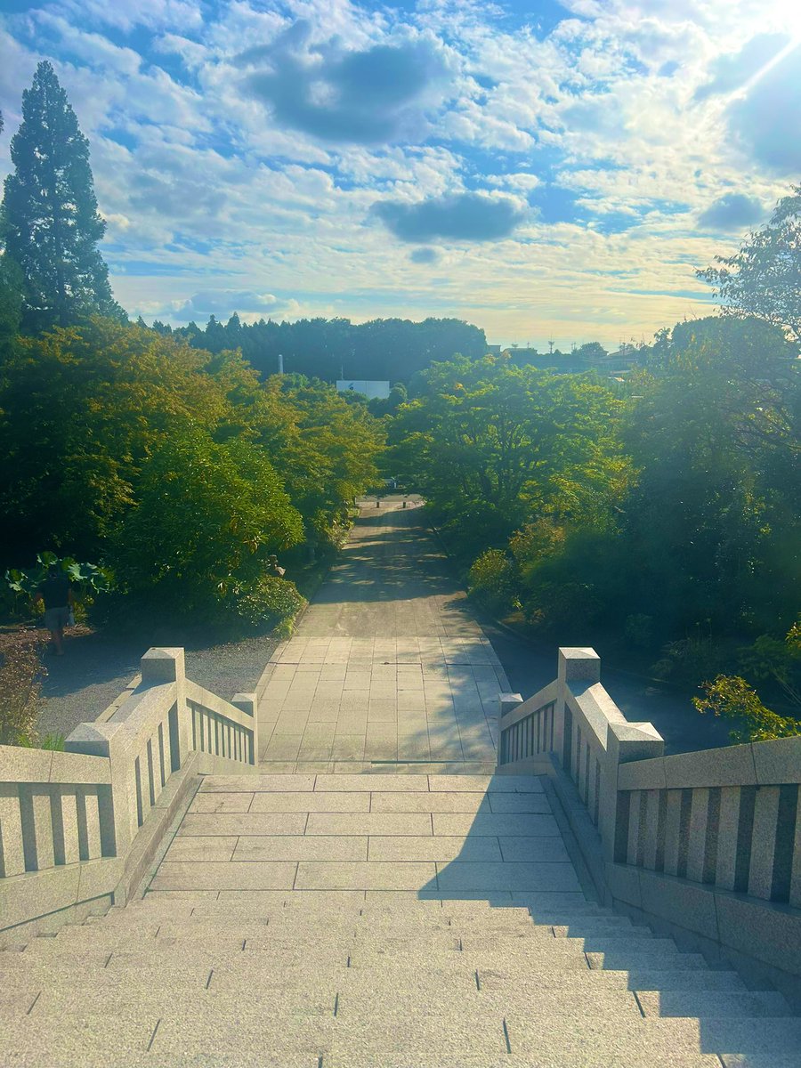 yokoduna_vn's tweet image. 今日は彼岸中日の秋分の日
お墓参りに行って来ました
空が高くなって
彼岸花がさいて
秋ですね🍂
#yokoduna訪問看護ステーション #訪問看護 #訪問看護師 #休日の過ごし方 #彼岸 #彼岸の中日 #彼岸花