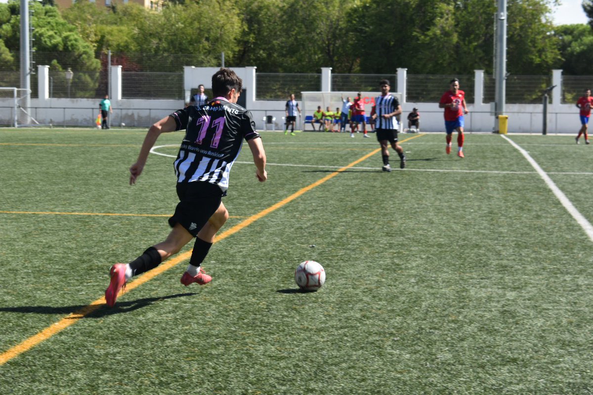 📸 FOTOGALERÍA |

Os dejamos algunas de las imágenes de la segunda jornada de Liga que nos dejaron un empate 2-2 frente al <a href="/a/">Ani</a>.d.orcasitas

⚒️ Seguimos trabajando y compitiendo 

¡Un barrio, una ilusión! 🖤🤍🖤🤍