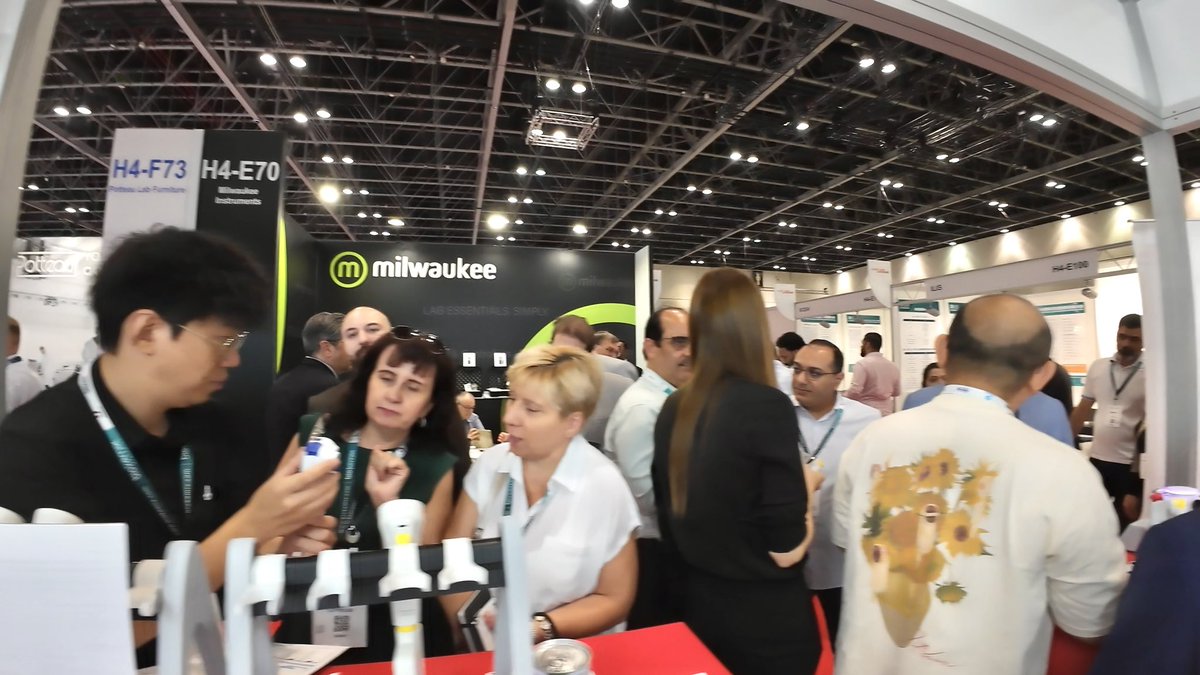 VECVERSE's tweet image. Day 1 at #ARABLAB2025 ✨
Thanks to everyone who stopped by Booth H4-H84 today — see you again tomorrow for more smart lab demos with VECVERSE!
#pipette #lab #SmartLab #LabAutomation #VECVERSE