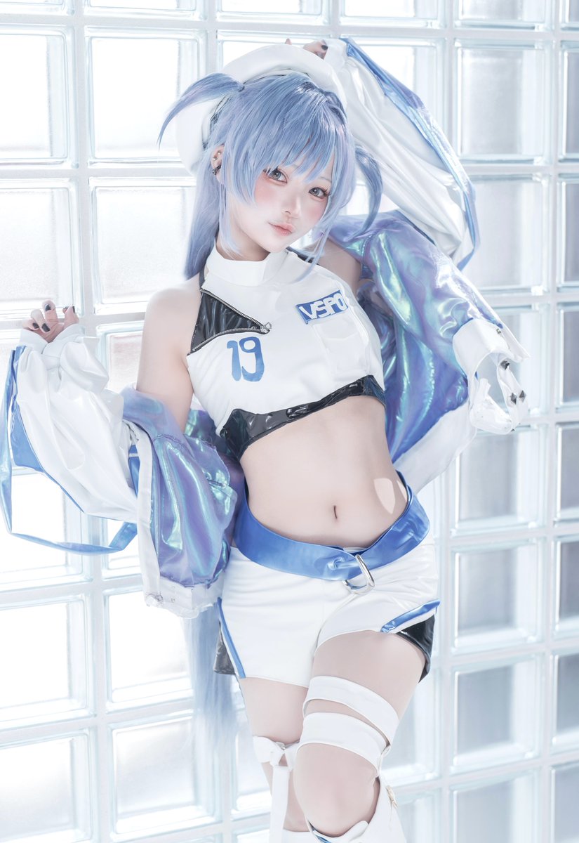 𝕊𝕙𝕠𝕨 𝕕𝕠𝕨𝕟✴︎