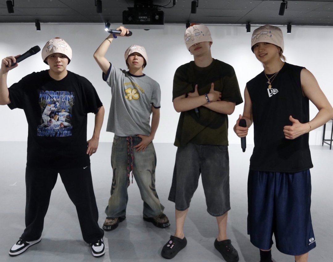 えっ可愛いWWWWWW 永沢くんなりきりサウナハットつけたいって📻で言っ
