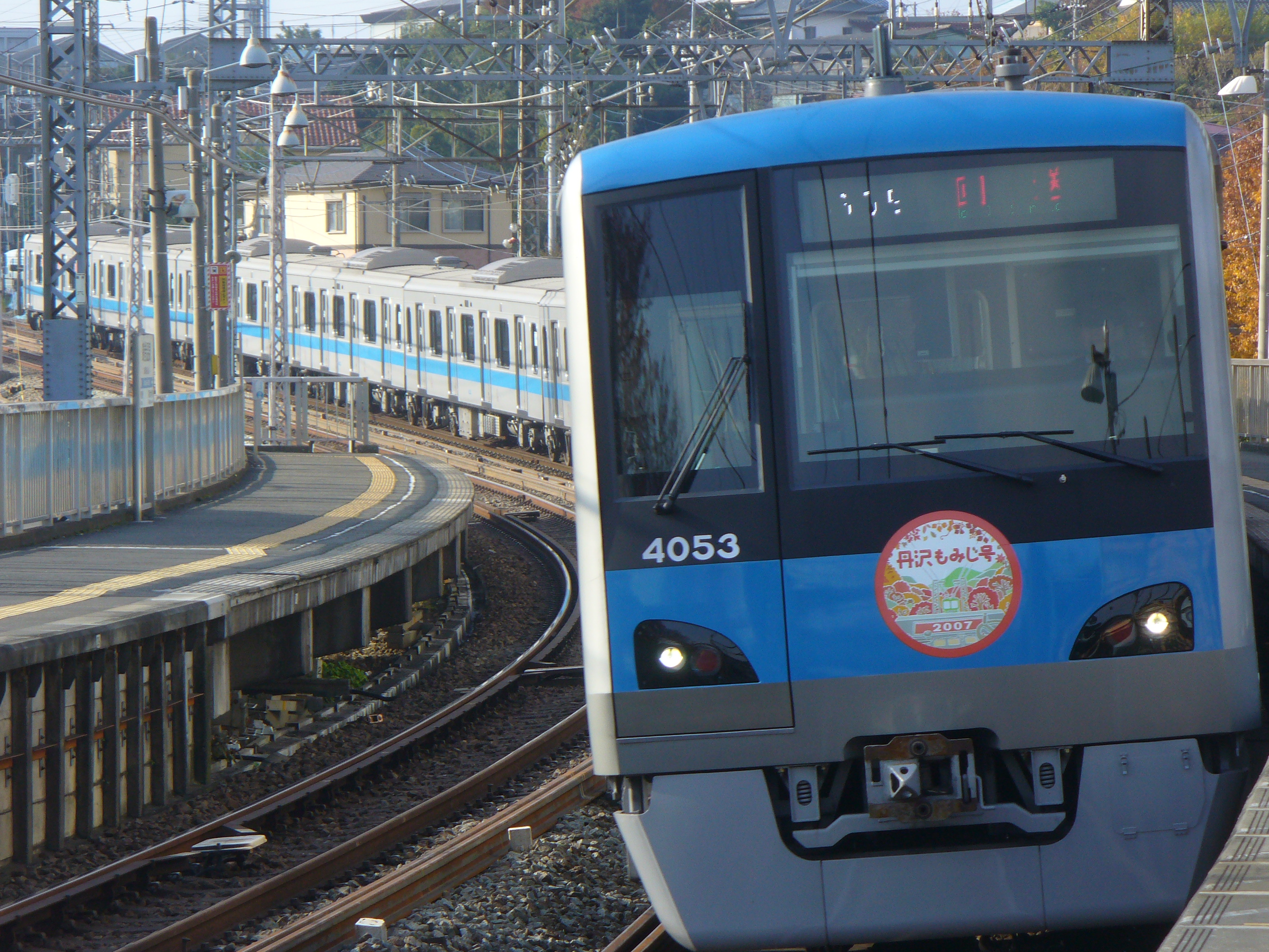 まあち adidas ZX 10,000 C FTWR WHITE/CORE WHITE/CHALK WHITE – mita