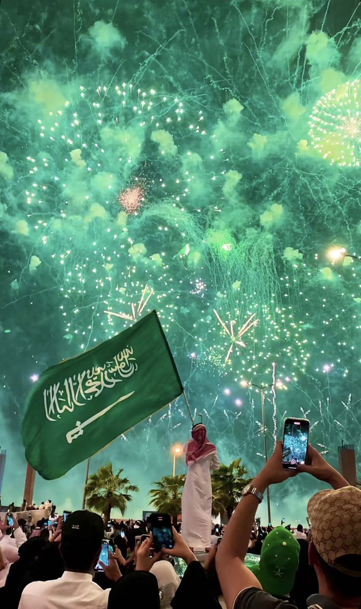 fahadrabe7's tweet photo. 23 September… all green vibes today💚
Happy Saudi National Day 🇸🇦 https://t.co/sxupLlQ2JR
