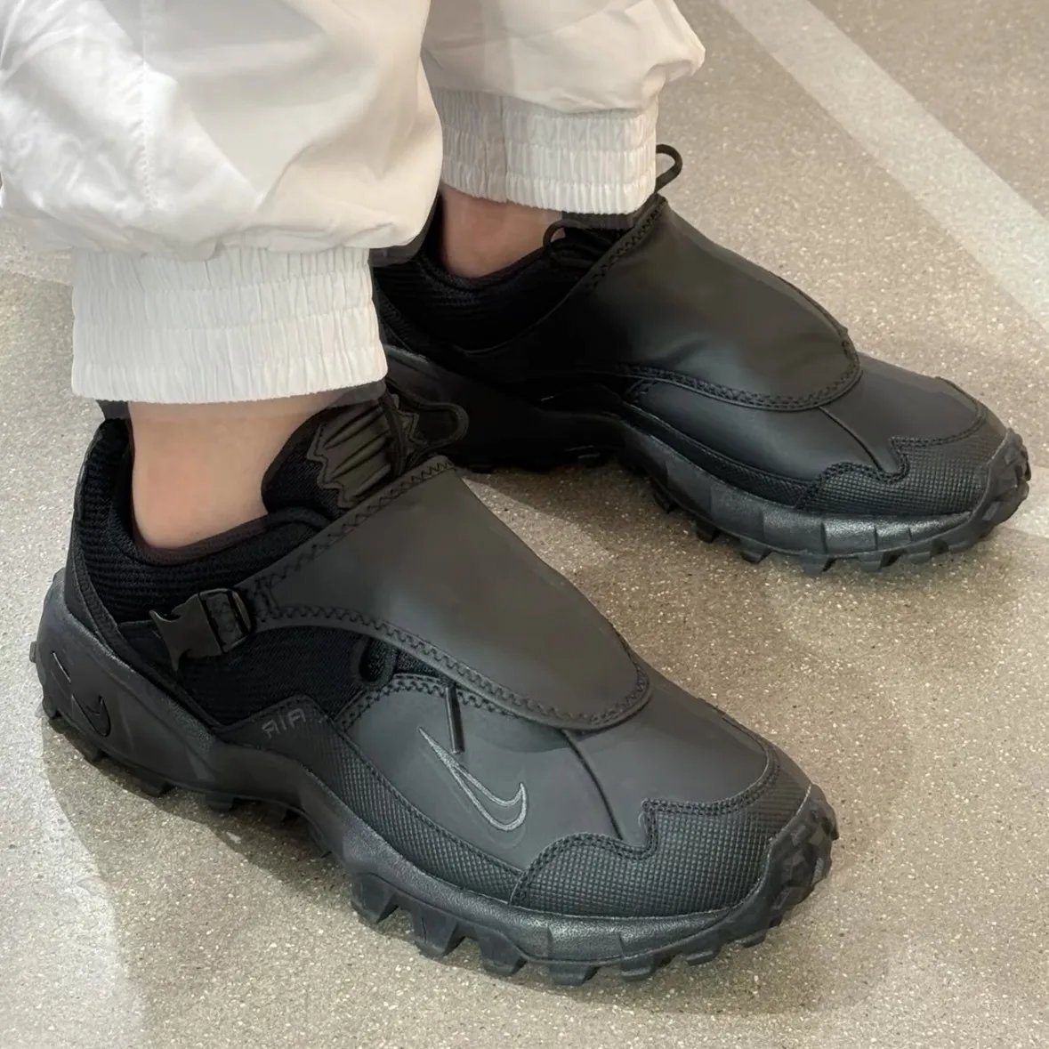 (^○^)h.m.d様翌日36ブラック 海外 2025年 10/1 発売予定】 NIKE ACG AIR PHASSAD 