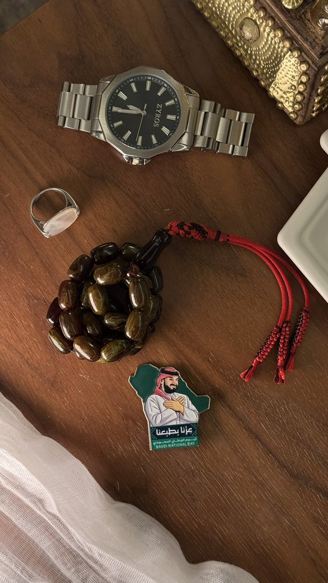 P_5haled's tweet photo. - ولا لمع بين النجوم الا وطنَّا 🇸🇦
#اليوم_الوطني_عزنا_بطبعنا 
#اليوم_الوطني_السعودي_95 https://t.co/8SUdyLMKvZ