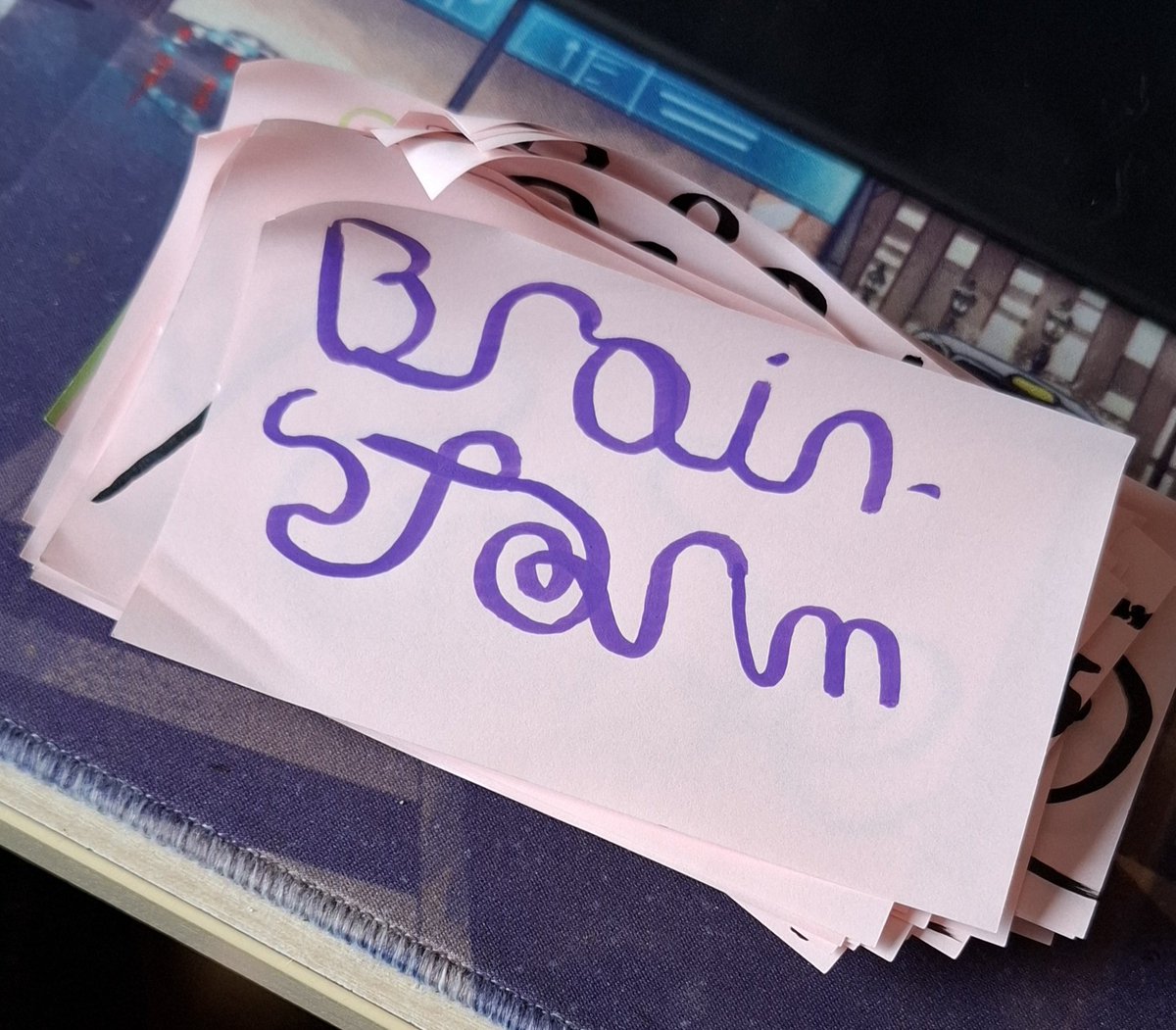 rosestickerist's tweet image. Best way to get ideas is to grab a stack of post its that've been in your drawer since the beginning of time