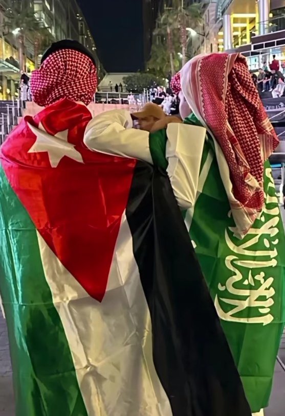 كل عام والمملكة العربيه السعوديه بخير قيادة و شعب 🇸🇦
كل عام وهي مصدر الفخر والأمان 💚
#اليوم_الوطني_السعودي_95
يالله حيهم نسايبنا 🤍🫶