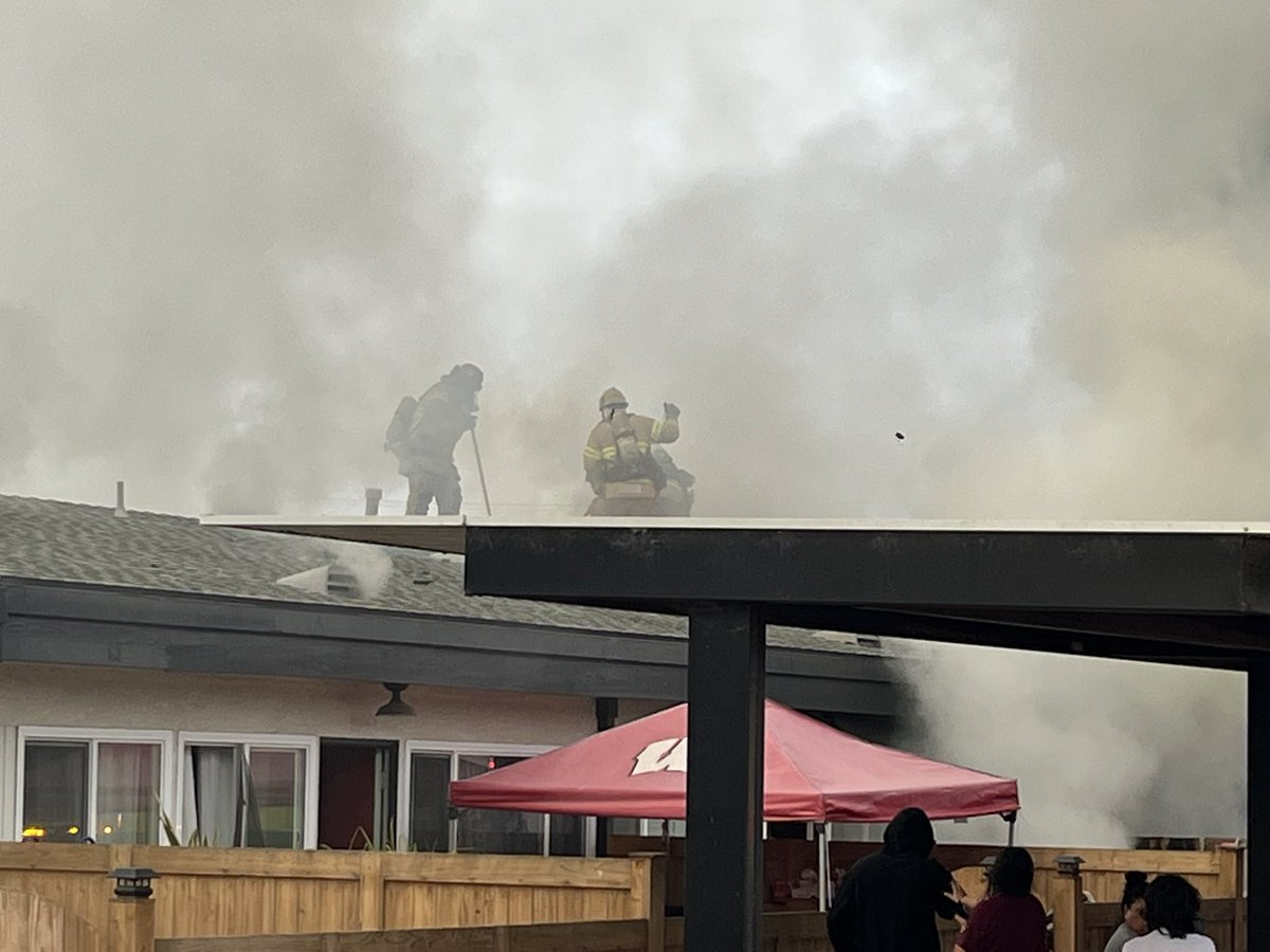 Engines 1, 3, 2, 5, 6, 4, Truck 1, BC2, BC 1, SBC BC21, SMPD and AMR responded to a structure fire on the 200 block N Western.  One apartment fully involved and damage to the adjacent unit.  Two civilians were evaluated and released. No FF injuries. Cause under investigation.