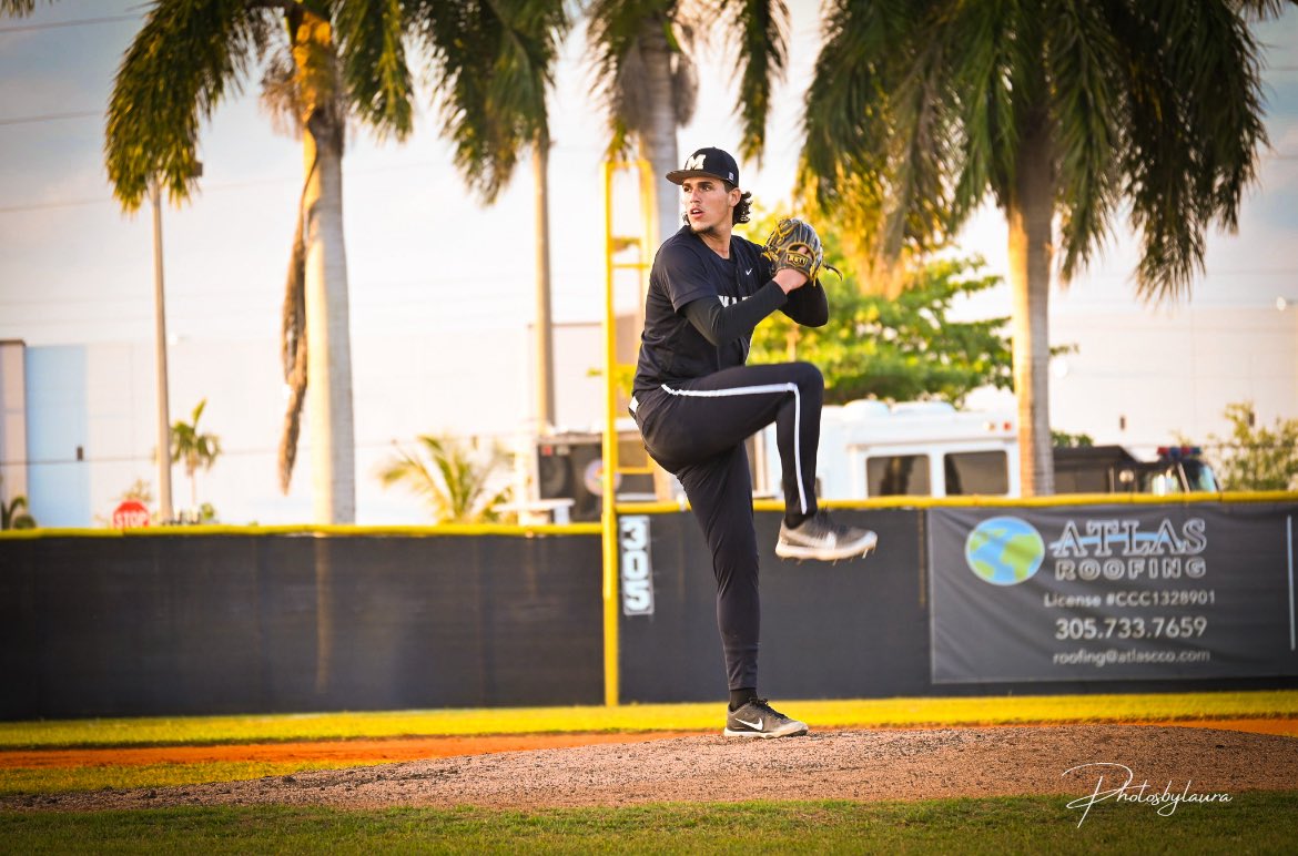 Delray Lightning tweet media