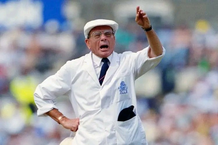 डिकी बर्ड को आखिरी सलाम। जबतक क्रिकेट रहेगा तबतक डिकी बर्ड का नाम रहेगा। लोकतंत्र को भी आपके जैसे अंपायर की जरूरत है। न कि राजीव कुमार और ज्ञानेश कुमार जैसे। 
R.I.P.