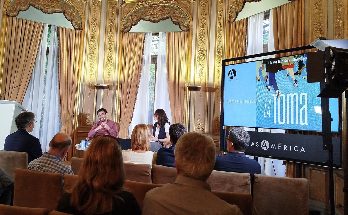 «Ser el periodista que llega 40 años tarde a la historia hace que sea más fácil que los protagonistas hablen».
Qué lujo es aprender de la mano de <a href="/juanserranosoto/">Juan Serrano</a> y <a href="/_andrea_moran/">Andrea Morán</a> sobre lo que no se ve de "La toma" (<a href="/lanoficcion/">La No Ficción</a>).
open.spotify.com/show/2RfEQbDwy…