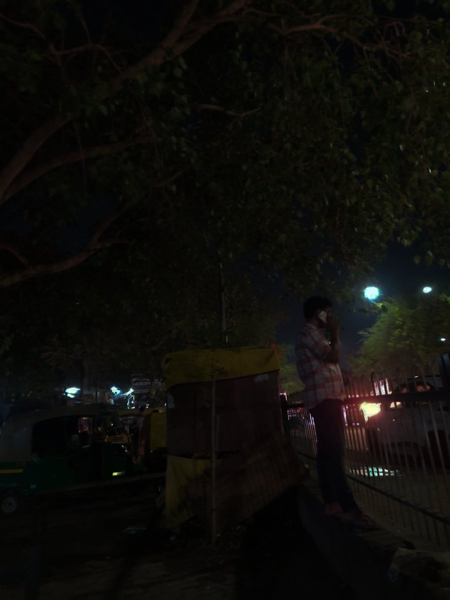 सेक्टर 53 गांव गिझौड़ सर्विस रोड पर एक भी स्ट्रीट लाइट नहीं जल रही है जिसके कारण घनघोर अंधेरा हो रहा है कृपया स्ट्रीट लाइट जल्द ठीक कराई जाए <a href="/noida/">noida</a> <a href="/CeoNoida/">CEO, NOIDA Authority</a> <a href="/UppcbN/">U.P Pollution Control Board Greater Noida</a> <a href="/UPPCLLKO/">UPPCL</a> @UPPCBLKO <a href="/myogiadityanath/">Yogi Adityanath</a> <a href="/PankajSinghBJP/">Pankaj Singh</a> <a href="/CMOfficeUP/">CM Office, GoUP</a>